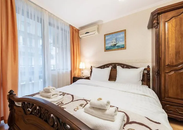 Vazov , Two Bedroom Centre Διαμέρισμα *