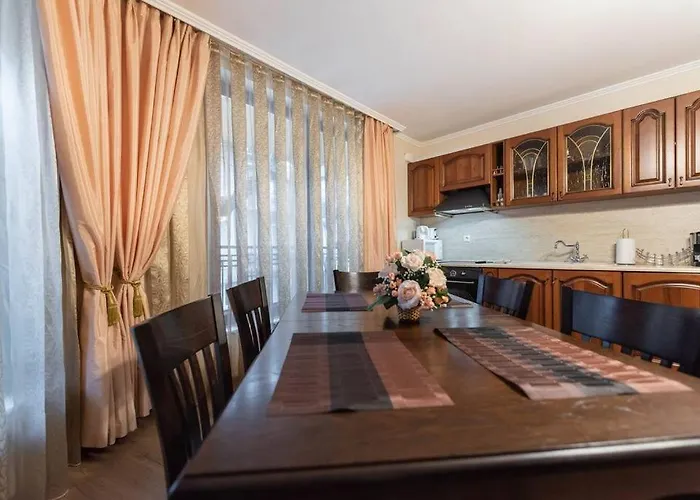 Vazov , Two Bedroom Centre Διαμέρισμα *